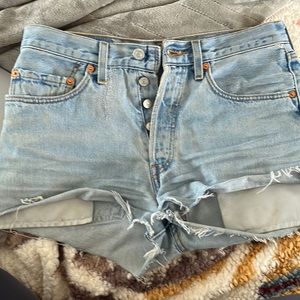 RE/DONE Levi’s distressed shorts size 26